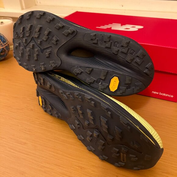 New Balance Super Comp Trail - Trail race / running shoes Brand New - Picture 4 of 5